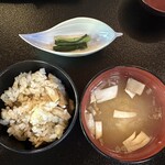 二幸園 - 松茸ご飯と味噌汁と野沢菜漬け