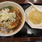 Daifuku en - 長ネギとチャーシュー和えラーメン麺大盛り無料半チャーハン付き　800円