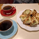 珈琲専科 綾 - 相方と朝食です♪