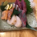 魚屋 - 