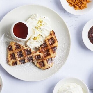 Croissant + waffle hybrid Sweets “Cruffle”