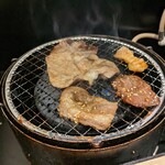 焼肉 ぎゅーとん - 