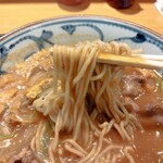 Wakabasoba - 麺に纏わりつきますが…それほどの辛味もなく…