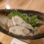 舞鶴港 漁師小屋 - 生カキ