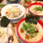 泡系しおとんこつラーメン べらしお - 