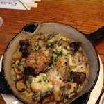 馬車にのったモッツァレッラ - 地鶏ときのこの鉄板焼き