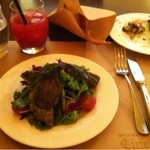 シュリ シュリ - ランチのサラダはお野菜たっぷり。