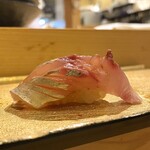 すし処 魚 のへそ - 料理写真:・地あじ 385円/税込