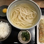 うどん処 重己 - お昼の定食（冷かけ、卵かけご飯）