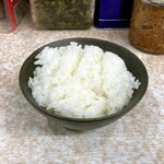 横濱ラーメン あさが家 - 半ライス100円。