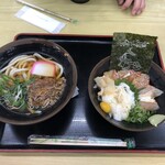 とれとれ横丁 - 堅田丼と肉うどんセット、1,000円。