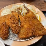 Machikadoya - ミックスフライ定食