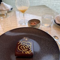 ベージュ アラン・デュカス 東京 - 