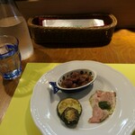 イル プルチーノ - （2023/9月）ランチ小前菜恋する豚、金時豆、ズッキーニ