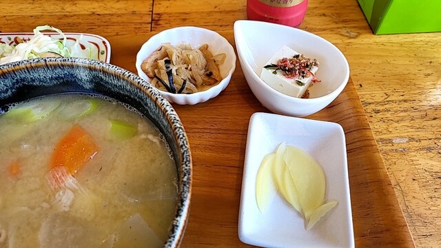 丸秀 - 柏林台（食堂）の写真