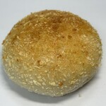 Lien - 自家製カレーのカレーパン モッツァレラチーズ入り　４００円　(2023/11)