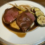 ビストロ バキュース - 蝦夷鹿ロースト