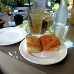 オステリア アックアインボッカ - フォカッチャとジンジャエール