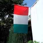 この国旗が目印！