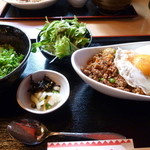 味加味 - ガパオライス定食 ¥800