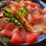 料亭 花月 - 海鮮丼¥1,800