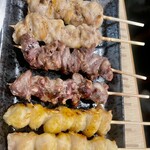 焼き鳥 とり一 - ふりそで@160×2、砂肝@180×2、
ぼんじり@180×2