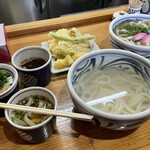 手打うどん はりや - 