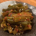 楽韓堂 - 突き出し〜山クラゲ330円