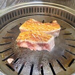 ヨプの王豚塩焼 熟成肉専門店 - 熟成サムギョプサルセット・2人前（3,560円税込）