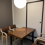 お酒と飯 たしなみ - テーブル4名席