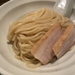 麺屋 承太郎 - 麺が輝いています。スタープラチナ？