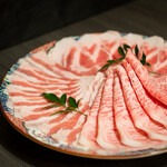 Shabu Shabu Ginhan Minatoku Daiba Ten - 国产特级牛肉上肩肉＆鹿儿岛六白黑猪