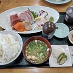 お食事処まるに - 