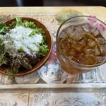 Toyosu Pittsu Xabarujirasore - サラダとドリンク