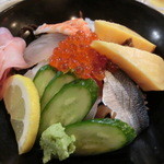 Sushi Katsu - ちらし丼