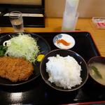 獅子王 - ロースカツ定食　６５０円