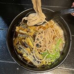 KASUYA - かすうどん(蕎麦に変更)のそばアップ