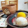 餅菓子商 白谷 - みかん大福(￥170)、かぼちゃ大福(￥170)、餅屋のスペシャリティ珈琲 ホット(￥200)。食べやすいサイズや！