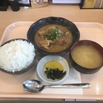 イチニコ食堂 - ホルモン煮込み定食（白）並