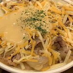 Sukiya - とろ〜り3種のチーズ丼+中盛り+おしんこセット+牛皿2倍盛り