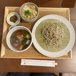 蕎麦切りむら多 - 焦がしかしわせいろ（冷）1,100円、鯛めし330円