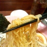 ももまる - 麺リフト