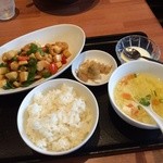 王記厨房 - 海老 カシューナッツ炒セット 924円