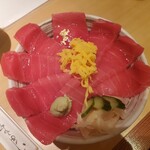 近江屋 伝兵衛 - とろ丼
