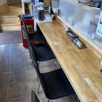だんでぃらいおん - 1階のカウンター席