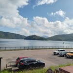 奥裏磐梯らぁめんや - 店前の駐車場