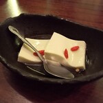 老辺餃子舘 新宿本店 - 杏仁豆腐