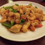 老辺餃子舘 新宿本店 - 鶏肉とカシューナッツの炒め