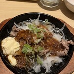 Shusai no Kakurega Tsukiakari Larapoto Ebinaten - 牛バラ焼き