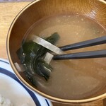だんでぃらいおん - 味噌汁のアップ